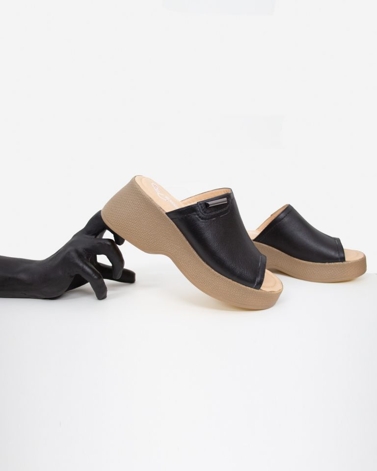 صندل چرمی زنانه دست‌دوز مدل «کلاسیک 113»