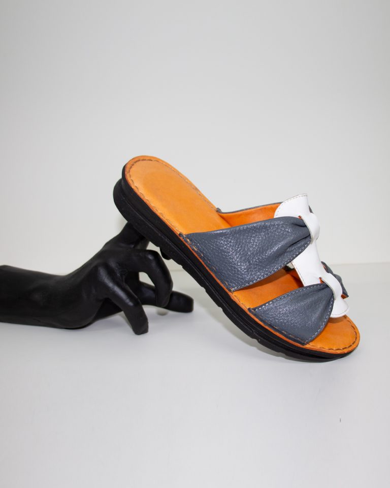 صندل چرمی زنانه دست‌دوز مدل «کلاسیک 116»